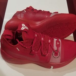 NIKE Kobe Bryant AD TB Gym Red - Size 6 - AT3874-6
